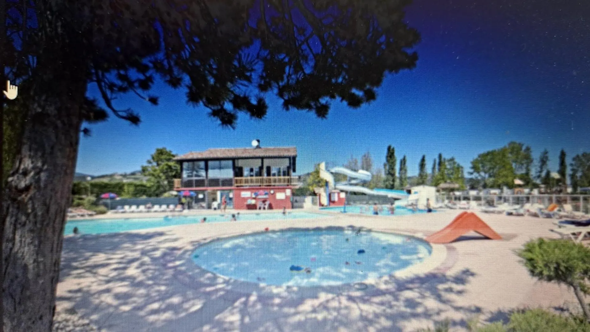 Campsite Camping A Condrieu, Mobil Home 6 Pers Sur Les Bords Du Rhone, Avec Parc Aquatique