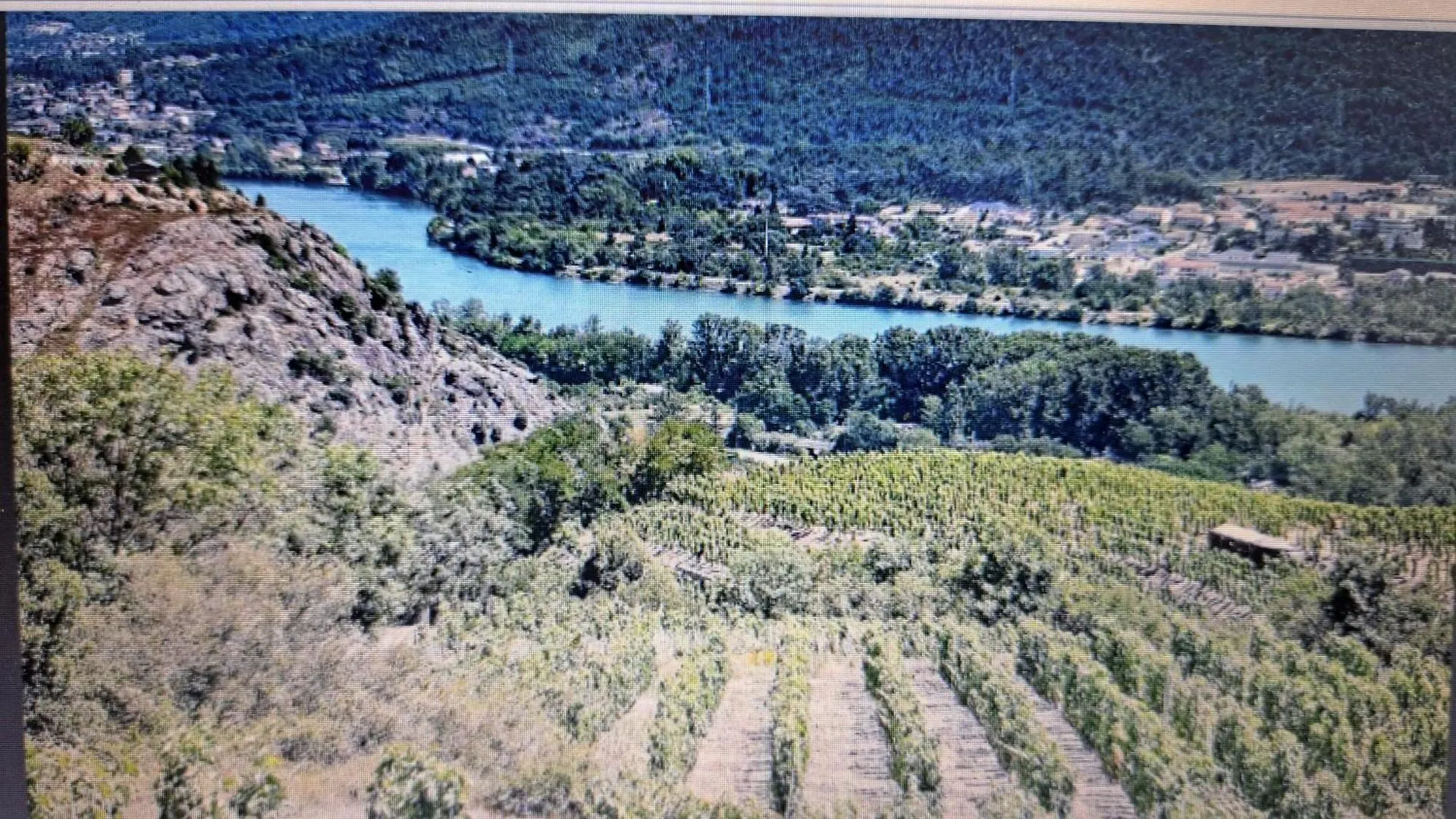 Camping A Condrieu, Mobil Home 6 Pers Sur Les Bords Du Rhone, Avec Parc Aquatique キャンプ場 コンドリュー
