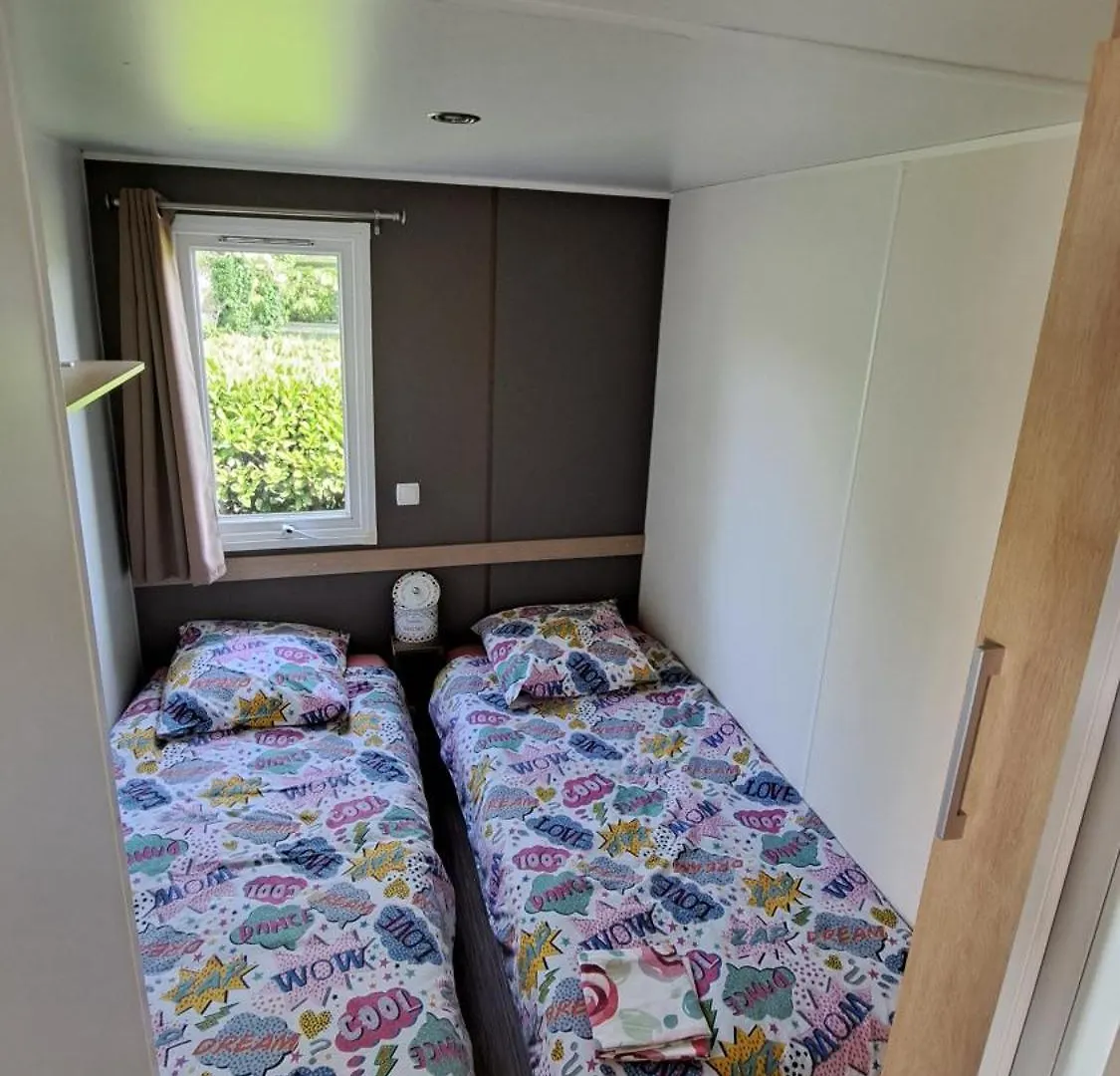 Camping A Condrieu, Mobil Home 6 Pers Sur Les Bords Du Rhone, Avec Parc Aquatique Campsite